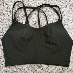 Lululemon like a cloud bra